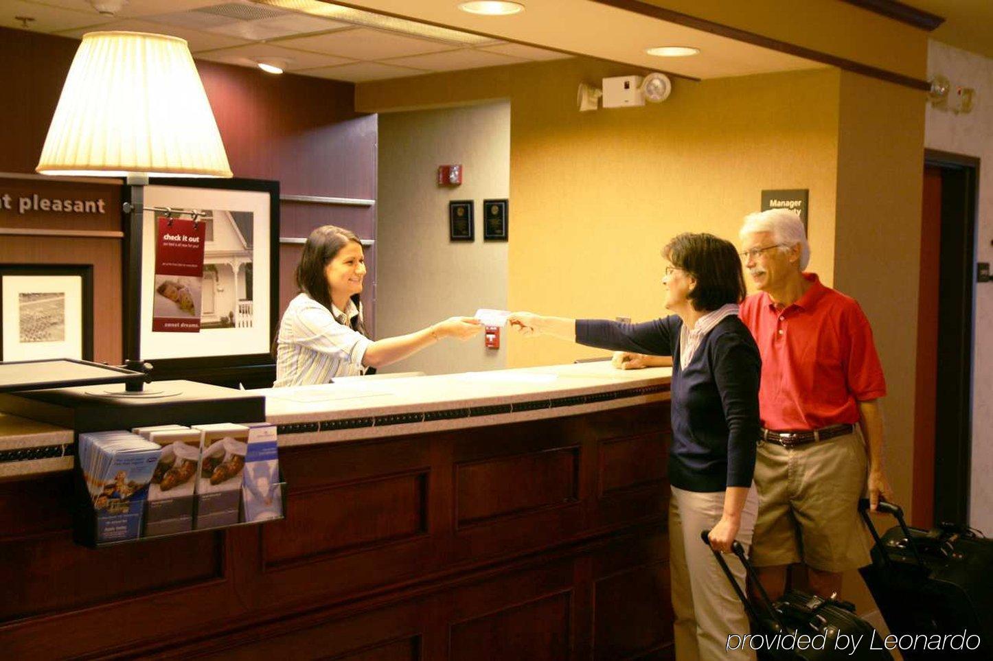 Hampton Inn Mount Pleasant Interior foto